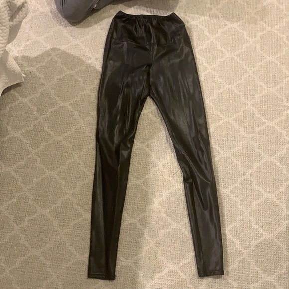 Aritzia leather leggings - Picture 2 of 3